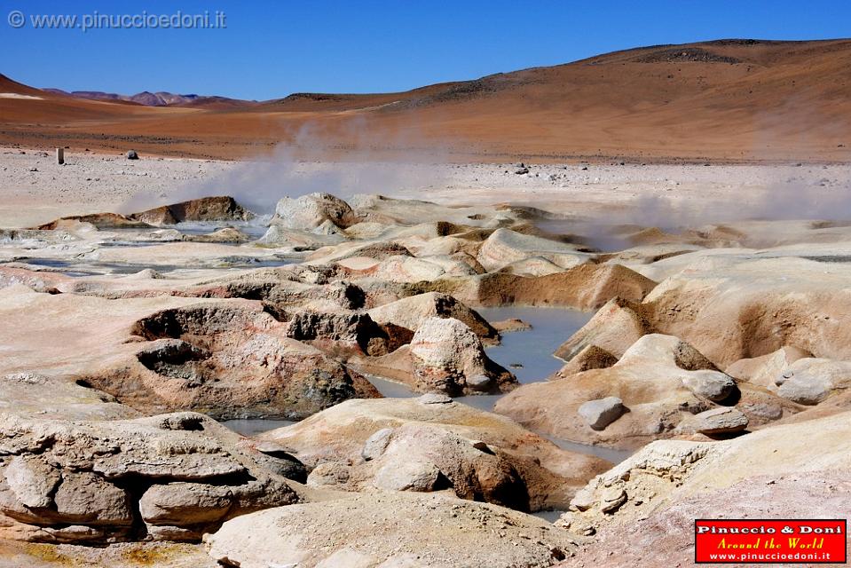 BOLIVIA 2 - Geyser Sol de Manana - 17.jpg